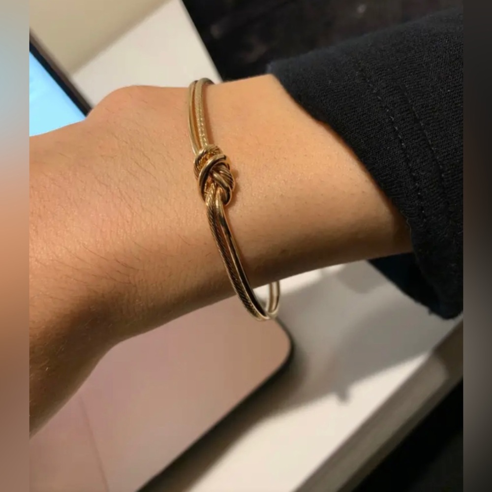 BRAND NEW 18K Gold Plated Adjustable Bangle Bracelet - Picture 5 of 6